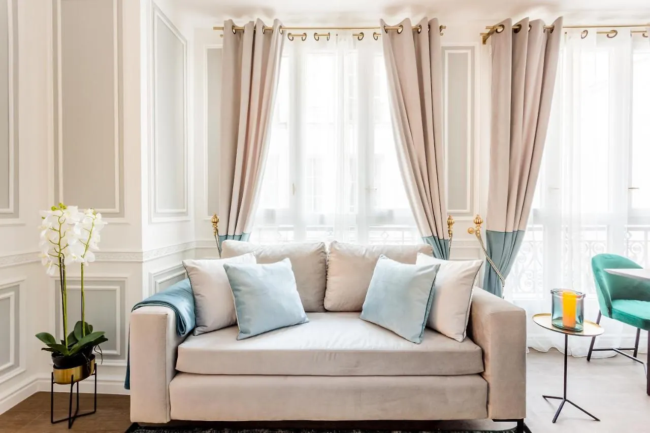 Merveil - Luxury - Louvre - Marcel Ii